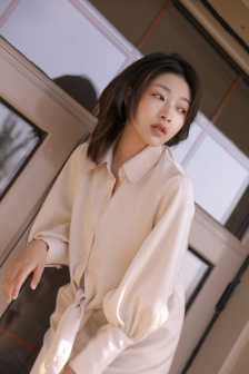 明星专题：何玲